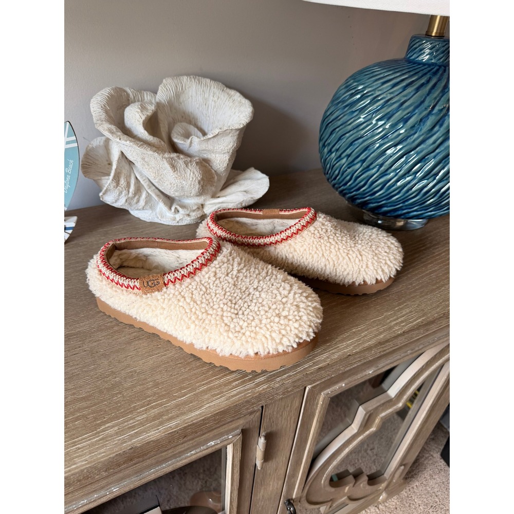 UGG Tasman Curly Slipper Women Cream Size 8